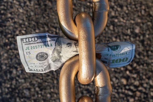 Lien entre addiction et pauvreté.